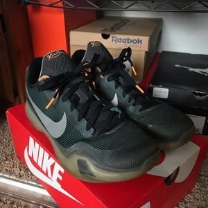 Kobe 10 “Flight”